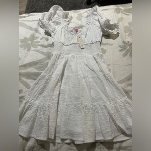Francesca’s white dress